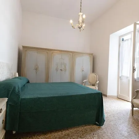 Daire Le Di Marianna Bettona